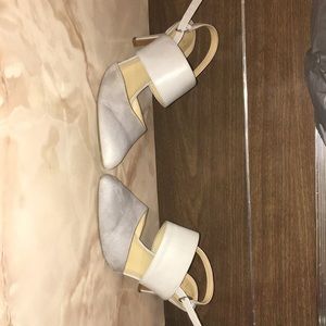 Naturalizer women’s heels size 8.suede toe with man made leather straps.